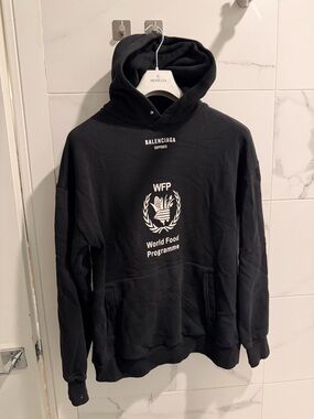 Women’s Balenciaga Black WFP World Food Programme Hoodie Size Small